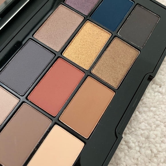 Laura Geller  Downtown Cool Eye Shadow Palette - Picture 1 of 3